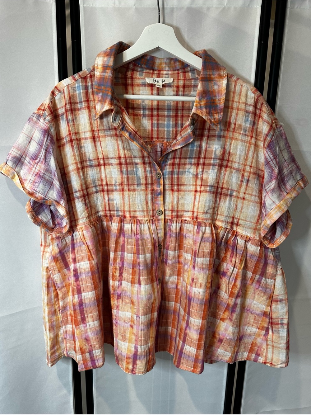 Oli & Hali plaid tiered button down top size M 100% cotton